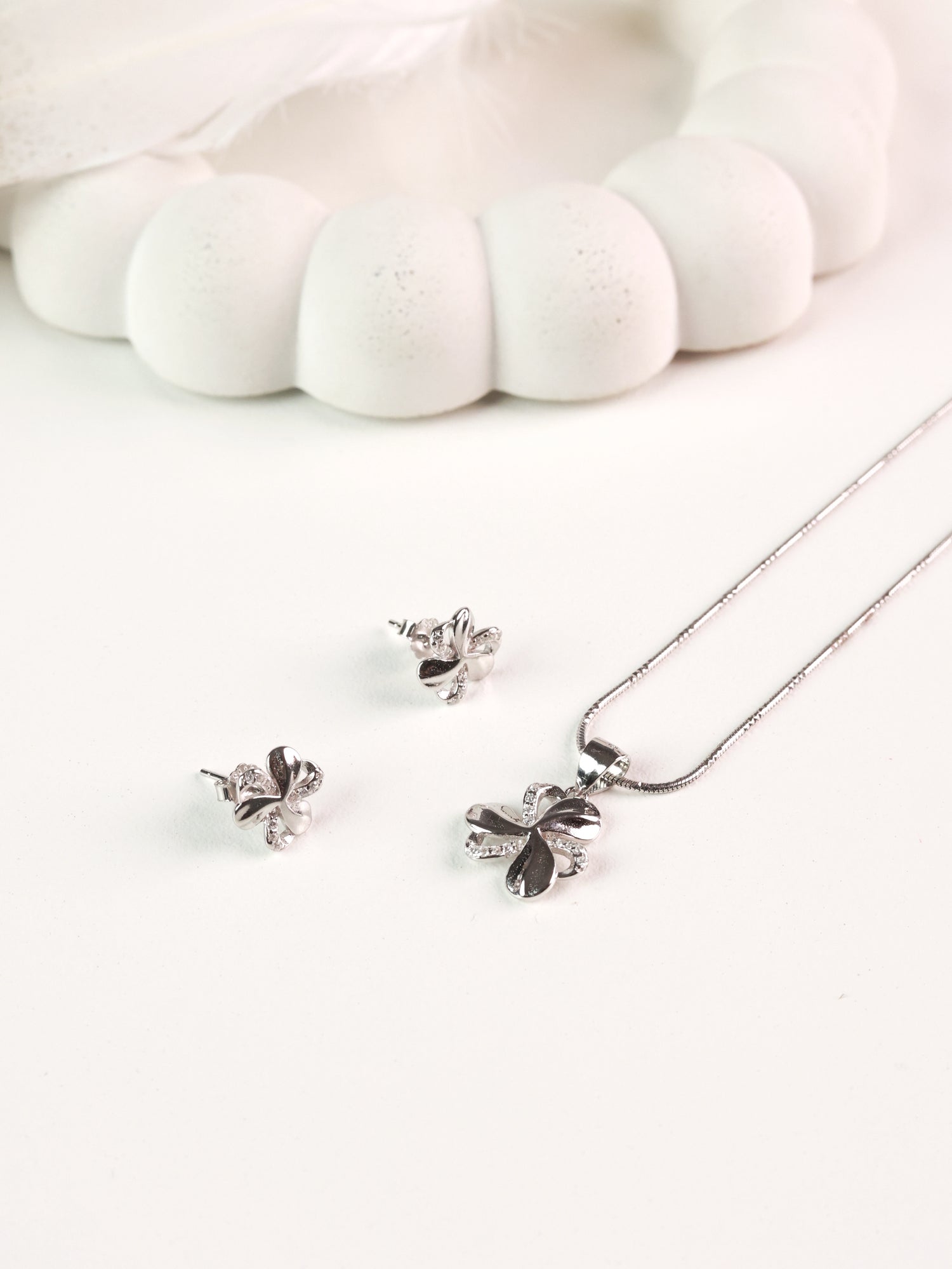 Sterling Silver Bloom Necklace Set