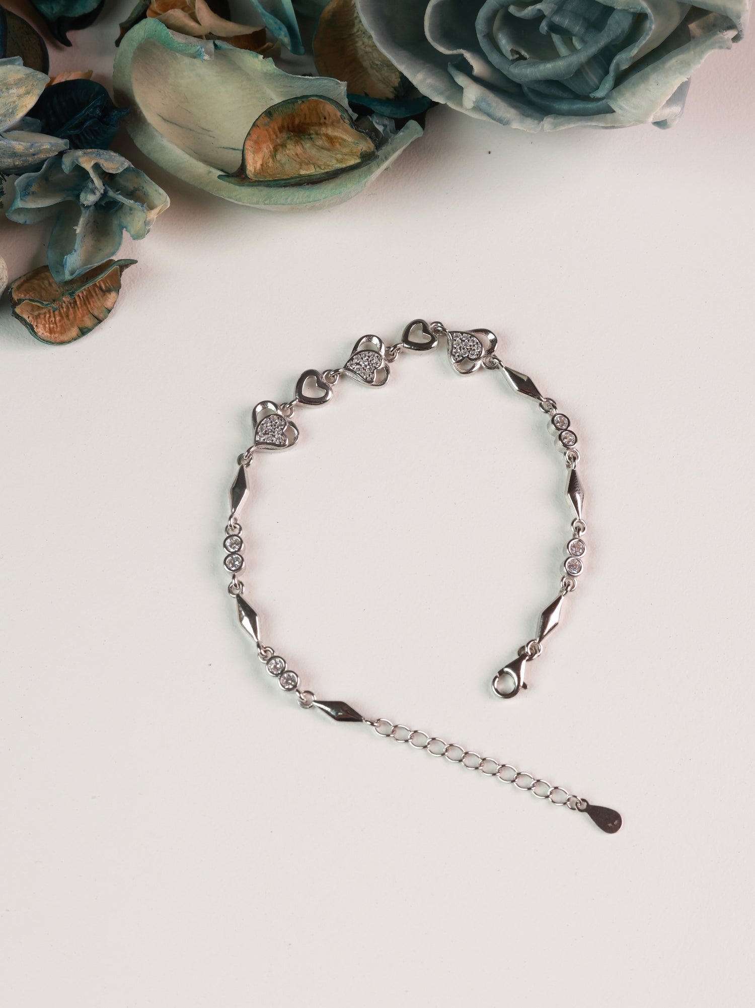 Women’s Minimal Silver Heart Bracelet